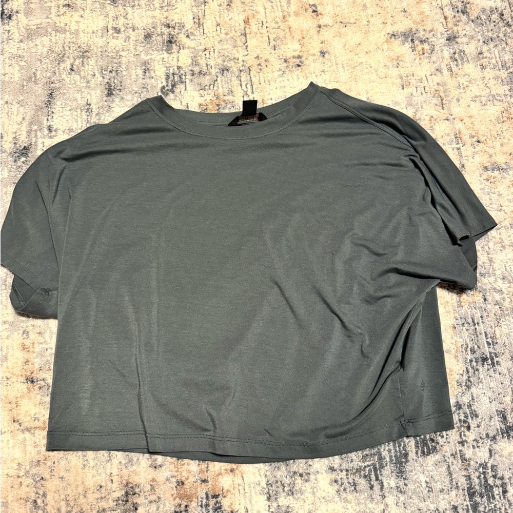 Athleta Green Short Sleeve Tee